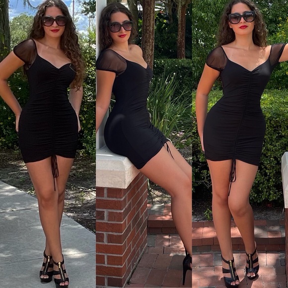 Beautiful ♥️ Deep Red Ruched Mini Dress - Picture 7 of 10